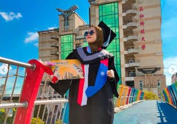 Kisah Viral Dian Nursiati, Anak Supir Angkot yang Berhasil Lulus Kuliah di Taiwan, Bungkam Nyinyiran Tetangga