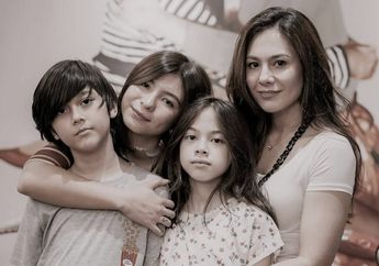 Disejajarkan dengan Kedua Putrinya, Wulan Guritno Justru Bikin Warganet Melongo dengan Paras Cantiknya Meski Usia Sudah Kepala Empat