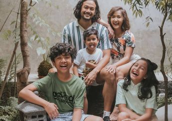 Tanpa Sepengetahuan Ibunda, Widuri Putri Sasono Ikuti Jejak Widi Mulia Sebagai Penyanyi