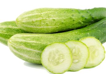 DIY Masker Wajah Timun untuk Kulit Berjerawat, Wajah Kinclong bak Idol Korea!