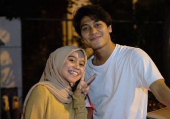 Pernikahan Sempat Tertunda, Rizky Billar dan Lesty Kejora Kini Kabarnya Sudah Gelar Akad Nikah Diam-diam, Begini Reaksi Tak Terduga Para Penggemar