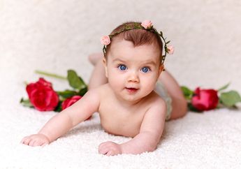 Sambut Kelahiran Bayi Perempuan? Inilah Deretan Arti Nama Anak yang Memiliki Makna Luar Biasa, Mulai dari Cantik hingga Kaya Raya, Intip Yuk!