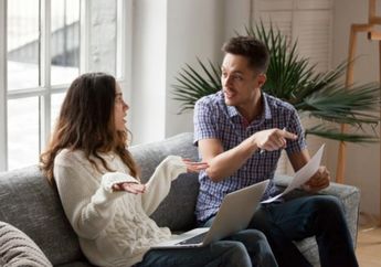 Hati-hati Bisa Putus, Ini 10 Kesalahan Atur Uang Sebelum Menikah, Nomor 7 Paling Sering Memicu Cekcok