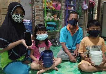 Ibu Asal Magelang yang Videonya Viral Gegara Beli HP Pakai Uang Receh Demi Anaknya Bisa Sekolah Online Akhirnya Dapat Tersenyum Bahagia, Anak-anaknya Langsung Terima Rezeki Nomplok Berupa Hal Ini