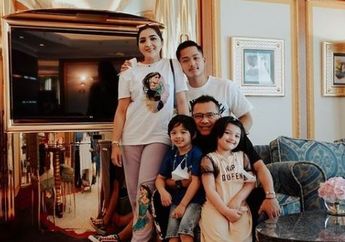 Pakai Outfit Unik sampai Gelar Lomba di Halaman Rumah, Begini Euforia Keluarga Ashanty dan Anang Hermansyah Sambut HUT ke-76 RI! 