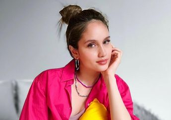 Wow! Dikemas Sekelas Internasional, Cinta Laura Rilis Lagu 'Markisa' Menggunakan Berbagai Alat Musik Tradisional