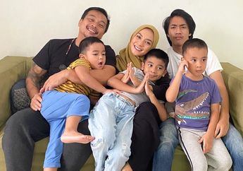 Tahun 1990-an Beken Jadi Penyanyi Cilik dan Kini Hidup Bahagia dengan Keluarga Kecilnya, Intip Dapur Rumah Artis Enno Lerian yang Simpel dengan Nuansa Putih