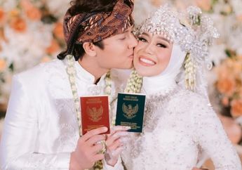 Selain Lesti Kejora dan Rizky Billar, 5 Seleb Ini Juga Menikah dengan Mahar Mata Uang Asing