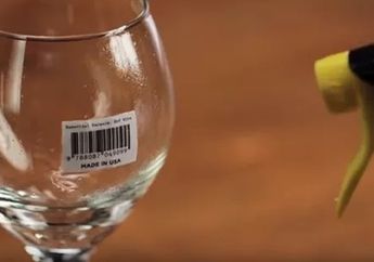 Modal Air Panas dan Sabun, Kita Bisa Membersihkan Residu Bekas Stiker pada Perabotan Dapur, Dijamin Kinclong!