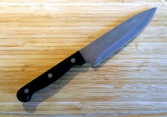 Tolong Jangan Coba-coba Bersihkan Pisau Dapur dengan Cuka, Bukannya Kinclong Justru Bahaya Ini Akan Terjadi, Jangan Sampai Nyesel!