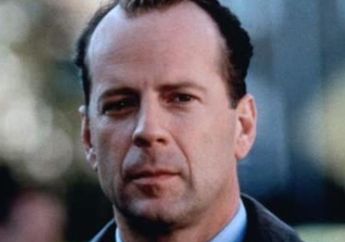 Kabar Duka, Didiagnosis Menderita Gangguan Otak, Aktor Laga Hollywood Bruce Willis Putuskan Mundur dari Dunia Akting, Begini Kata Istrinya