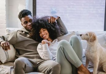 Waduh, Pasangan Alami Puber Kedua? Ini Cara Mengelola Rumah Tangga Agar Aman dari Cobaan Perselingkuhan