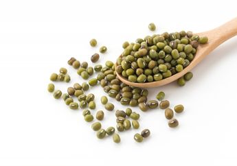 Pasangan ini Tidak Sengaja Temukan Kacang Hijau Kedaluwarsa 20 Tahun di Dalam Kulkas, Sosok ini Berani Membeli dengan Tawaran Rp1,7 Juta Per Bijinya!