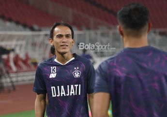 Si Tua Faris Aditama Jadi Penentu Kartu Merah Persita, Tripoin Perdana Persik di Tangan Javier Roca