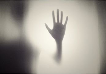 Serem Banget! Kejadian Mistis Suara Nyanyian Wanita Terdengar Nyata Padahal Sound System Mati, Warga Dibikin Auto Panik