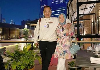 Kisah Asmaranya Sempat Ditentang Orang Tua, Astrid Kuya Ungkap Pertemuan Dramatisnya dengan Uya Kuya di Lapak Penjual Nasi Goreng, Ada Fakta Mengejutkan di Baliknya!