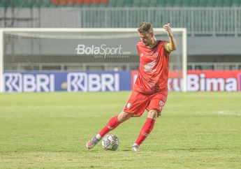 Tiga Gol Kelas Dunia Koyak Gawang Dhika Bayangkara, PSM Tanpa Ampun Bantai Persita