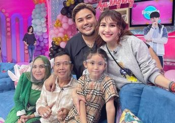 Bak Nyerah Anaknya Tak Kunjung Nikah, Pertahanan Abdul Rozak Buat Pasang Mahar Rp 5 Miliar Akhirnya Runtuh, Ivan Gunawan Diizinkan Pinang Ayu Ting Ting dengan Syarat Segini!