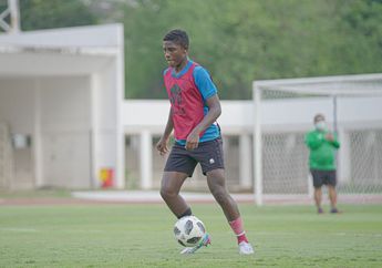 Bukan Cuma Todd Ferre, Anak Jacksen F Tiago Juga Dihukum 12 Bulan Akibat Aksi Tendang Wasit