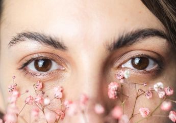 Cuma Butuh Waktu Beberapa Menit, Seperti Inilah Cara Menebalkan Alis Tanpa Harus Menggunakan Pensil, Ikuti Cara Murah Meriah Ini!