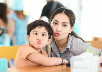 Pesonanya Bikin Heboh Para Pengguna Twitter! Reaksi Santuy Rafathar Menanggapi Dirinya Disama-samakan dengan Sederet Aktor dan Boyband Korea Sukses Bikin Gemas Satu Indonesia!