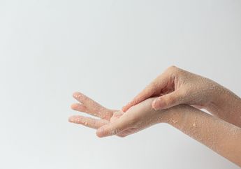 Tanpa Lulur Daki dan Sel Kulit Mati Bisa Langsung Rontok dalam 5 Menit, Pakai Bahan yang Pasti Ada di Dapur ini Aja!