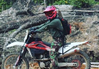 BERITA TERPOPULER: Viral Video Kolonel Ucu yang Nekat Hadang Rombongan Mantan Panglima TNI Gatot Nurmantyo di Tengah Makam, Sampai Jangan Salah Pilih Jenis KB Kalau Tak Mau Alami Nasib Sahas Ini