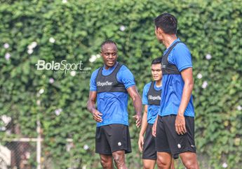 Dipasangkan dengan Elkan Baggott, Victor Igbonefo Puji Komposisi Pemain Pilihan Shin Tae-yong