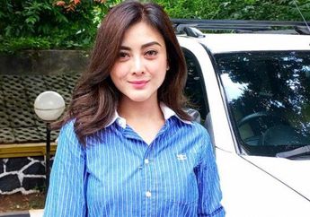 Rumah Tangganya dengan Jonathan Frizzy Porak Poranda, Dhena Devanka Pilu Tulis Pesan Penuh Haru Ini pada 3 Buah Hatinya