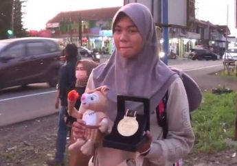 Mengenal Lebih Dekat Sosok Atlet Selam Dheya Nazhira yang Viral karena Pulang dengan Angkutan Umum Bus Usai Sabet Medali Emas di PON XX Papua
