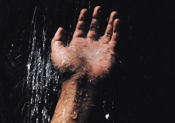 Apakah Benar Mandi Setelah Hubungan Intim Bisa Mencegah Penyakit Menular Seksual? Begini Faktanya