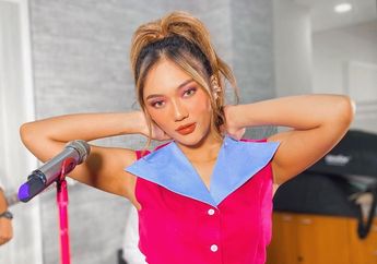 Dobrak Standar Kecantikan, Marion Jola Tampil Seksi dengan Strapless Dress Pamer Kulit Gelap Eksotis yang Banjir Pujian Netizen: Gak Harus Putih