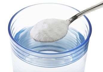 Sayang untuk Dilewatkan! Selain Ampuh Mengatasi Bau Mulut, Ini Manfaat Tak Terduga Lain dari Berkumur Air Garam