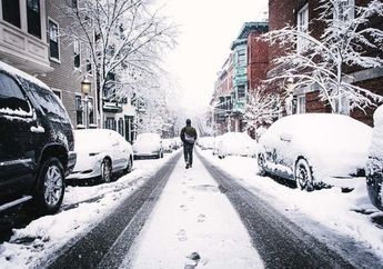 Arti Mimpi Salju di Musim Panas Isyaratkan Adanya Kejutan Tak Terduga, Siap-siap Dapat Rezeki Nomplok!