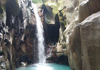 Menikmati Segarnya Air Terjun Curug Cikuluwung, Hidden Gem di Bogor yang Mirip Green Canyon, Dijamin Bikin Betah!