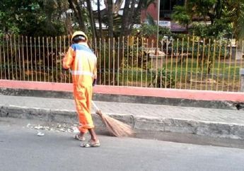 Kaget Bukan Main, Petugas Kebersihan di Stasiun Tugu Temukan Tas Berisi Uang Rp 44 Juta, Hal Ini yang Dilakukannya!