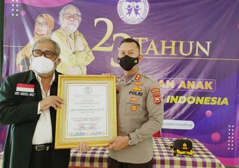 Respon Cepat dan Inovatif, Kapolres Enrekang Terima 3 Piagam Penghargaan dari Komnas Perlindungan Anak