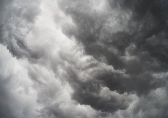 Arti Mimpi Angin Meniup Awan Berkaitan dengan Situasi Masa Lalu, Ambil Langkah Ini Agar Tak Terjebak di Lubang yang Sama!