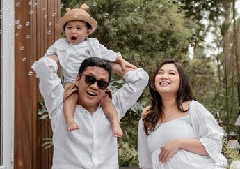 Jadi Orangtua Idaman, Ikuti Cara Arief Muhammad dan Tiara Pangestika Mencegah Anak Pertama Cemburu dengan Kehadiran Adik Bayi, Bisa Ditiru Para Orangtua!