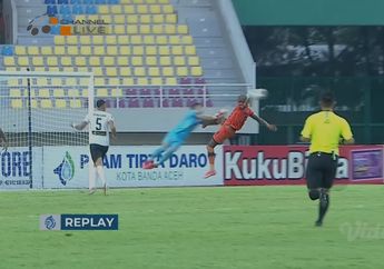 Aksi Kungfu Paulo Henrique Dibiarkan Wasit, Persiraja Kalah Tipis dari Madura United