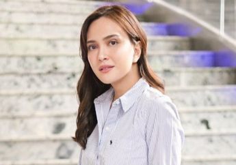 Rela Berkotor-kotor Ria Tiduran di Atas Pick Up Demi Sesuap Nasi, Shandy Aulia Tak Gengsi Lakoni Pekerjaan Ini Setelah Rumah Tangganya Diisukan Hancur 