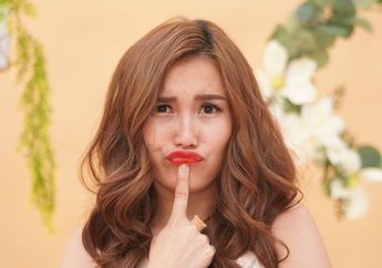 Diam-diam Kepincut Ayu Ting Ting Meski Sudah Memiliki Keluarga, Artis Laki-laki Ini Terungkap Ingin Menumbalkan Reputasi Sang Biduan, Siapakah Dia?