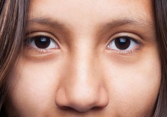 Benarkah Kelopak Mata Kanan Tiba-Tiba Kedutan Pertanda Rezeki Segera Datang? Ternyata ini Makna Sebenarnya!