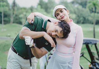 Ziarah ke Makam Anak dan Menantu, Ibunda Mendiang Bibi Ardiansyah Bingung Foto Vanessa Angel Hilang