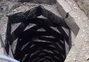 Penasaran dengan Suara Misterius dari Sumur Kuno Berusia 100 Tahun Ini, Para Peneliti Terkejut Temukan Isi di Dalamnya, Ada Surat Harta Karun!