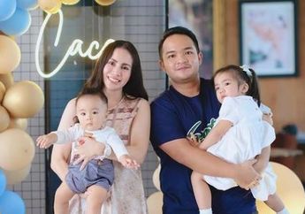 MEWAHNYA Kamar Anak Momo Geisha, Berlapis Wallpaper Pink Super Megah dan Boneka Elegan, Bapaknya Saja Pengusaha Tajir Melintir