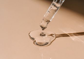 Pilih Mana, Serum Anti-aging dengan Hyaluronic Acid atau Retinol?