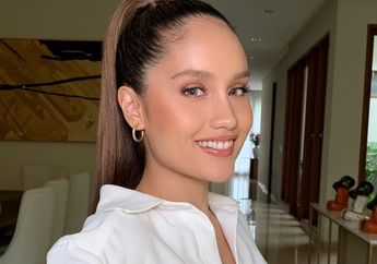 Disebut-sebut Angelina Jolie Indonesia, Penampilan Cinta Laura Saat Jadi Juri IMB Sukses Memukau Netizen, Unik Banget!