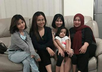 Foto Jadul Pernikahan Orangtua Vanessa Angel Viral, Sosok Sang Ayah Langsung Jadi Pertanyaan Seantero Negeri, Netizen: Kok Beda?