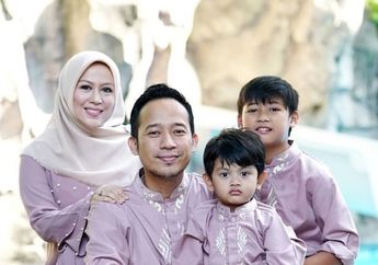 Lengkap dengan Fasilitas Tenis Meja, Ini Penampakkan Halaman Belakang di Rumah Artis Denny Cagur dan Shanty Widihastuti